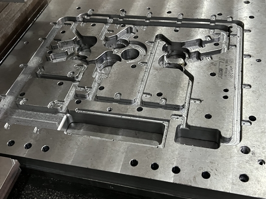 Spritzen-Basis CNC Bearbeitungsmit 1,2738/1,2083/P80/D2/H13
